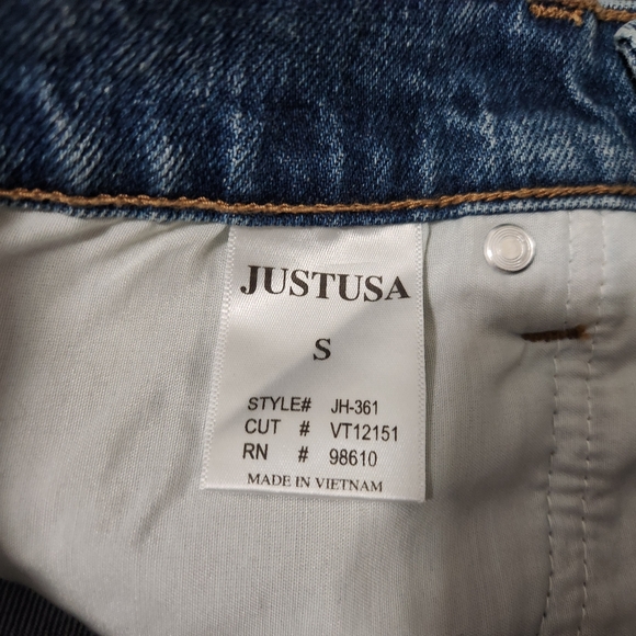 Altar'd State Classic Blue Denim Shorts - Picture 4 of 4